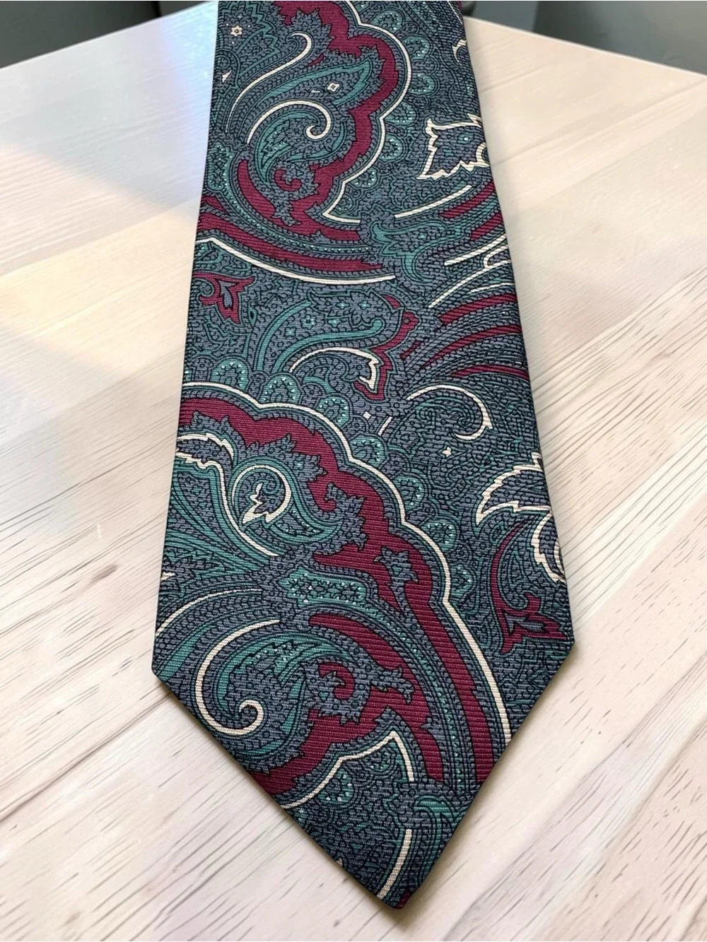 Vintage Tom James 100% Silk Tie